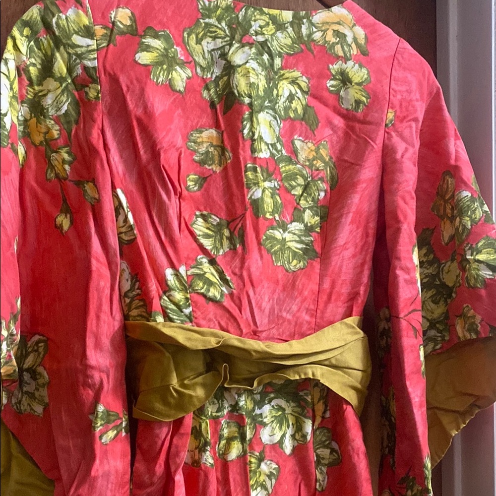 Floral Kimono ja-na of Hawaii